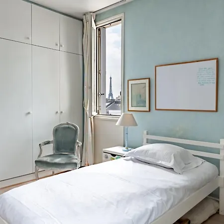 Apartment Veeve - A Romance In Rouge *